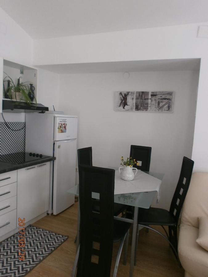 Apartments With A Parking Space Samobor, Prigorje - 12869 Exterior foto